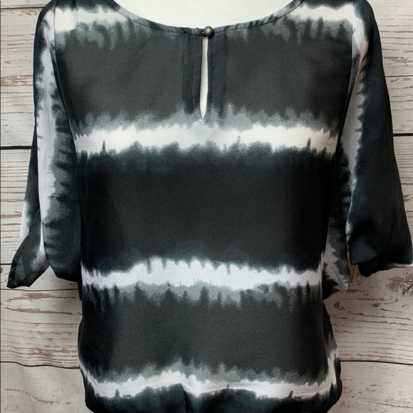 NWOT Converse Black & White Tie-Dye Top Size Small - Picture 2 of 6
